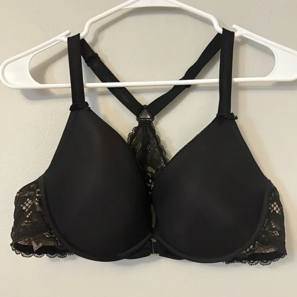 Adore Me Black Front Clasp Bra - Picture 2 of 5
